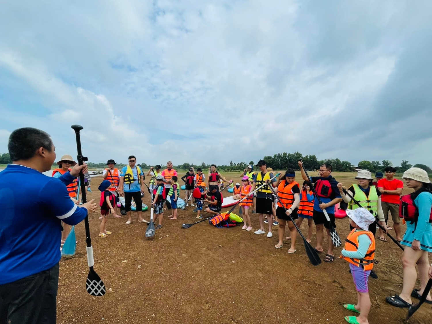 PETROSETCO tổ chức dã ngoại dành cho thiếu nhi