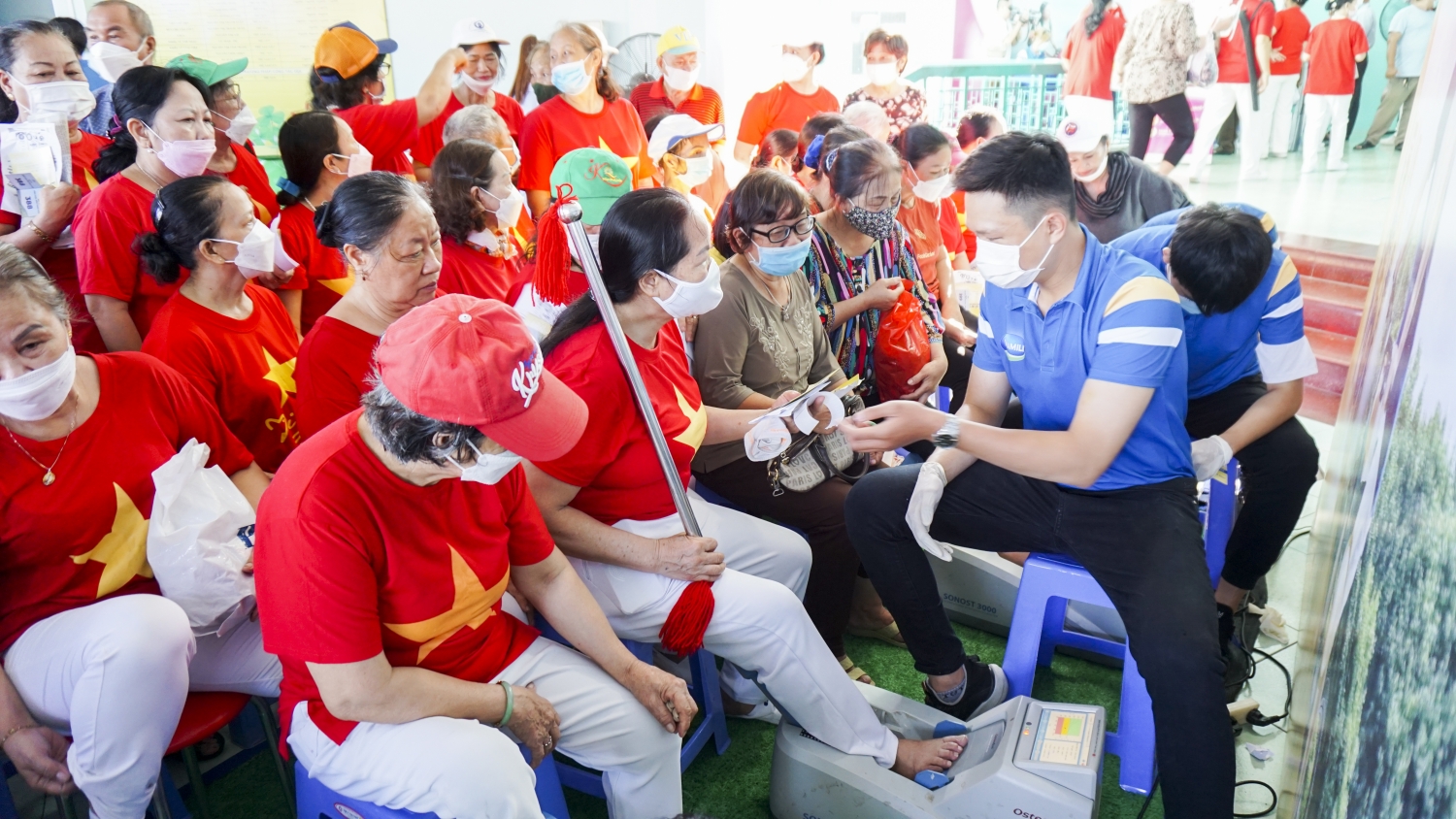 Hoạt động đo loãng xương và tư vấn sức khỏe lão khoa luôn được người cao tuổi chú trọng và có nhu cầu thăm khám nhiều nhất