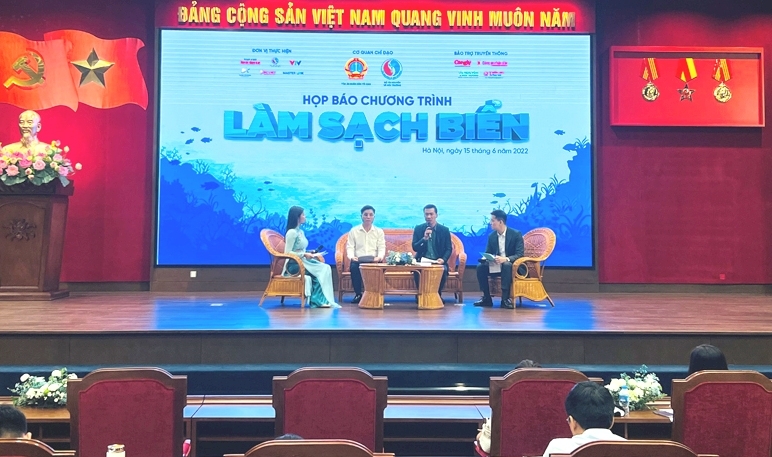 Chung tay hành động “Làm sạch biển” Chung tay hành động “Làm sạch biển”