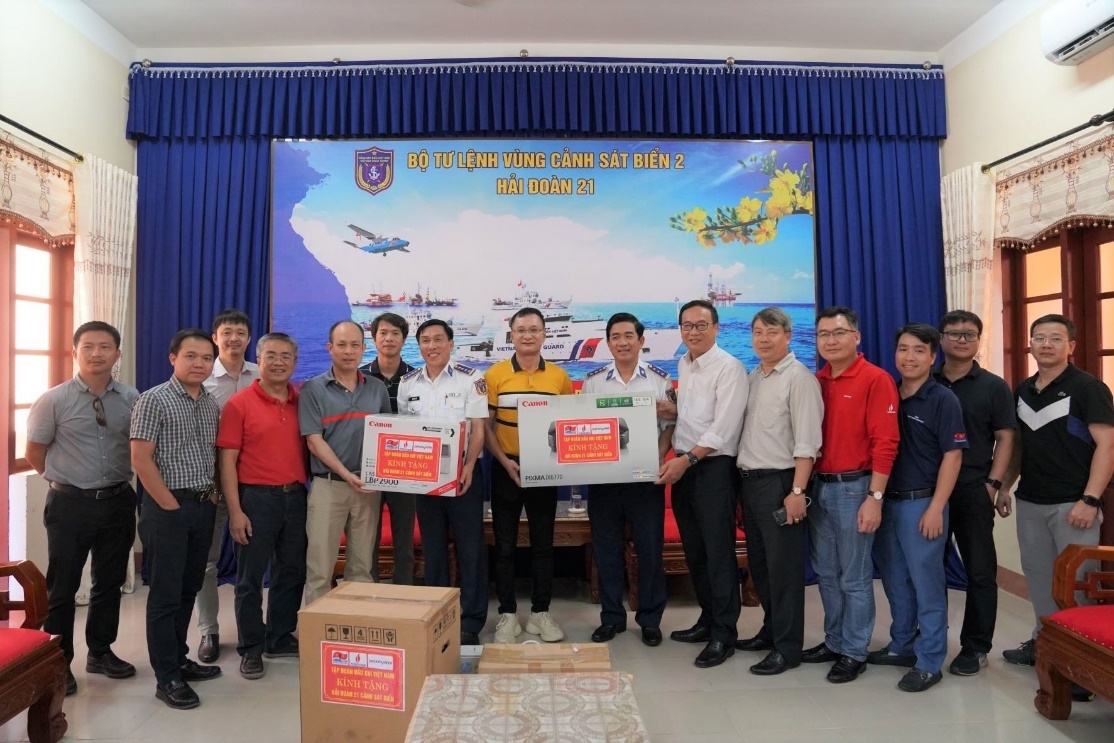 Petrovietnam phối hợp tổ chức chương trình “Cảnh sát biển đồng hành với ngư dân”