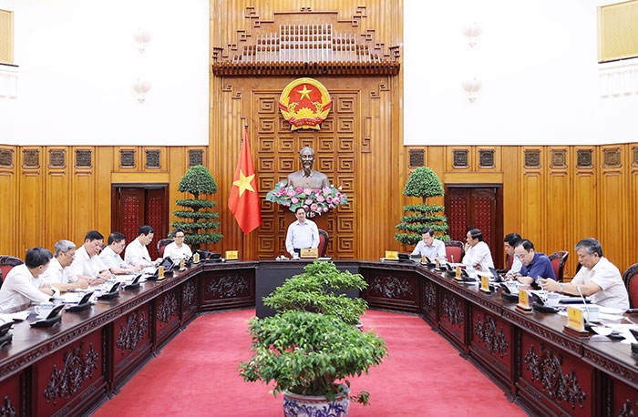 Thủ tướng: Quyết liệt khắc phục tình trạng thiếu thuốc, trang thiết bị, vật tư y tế