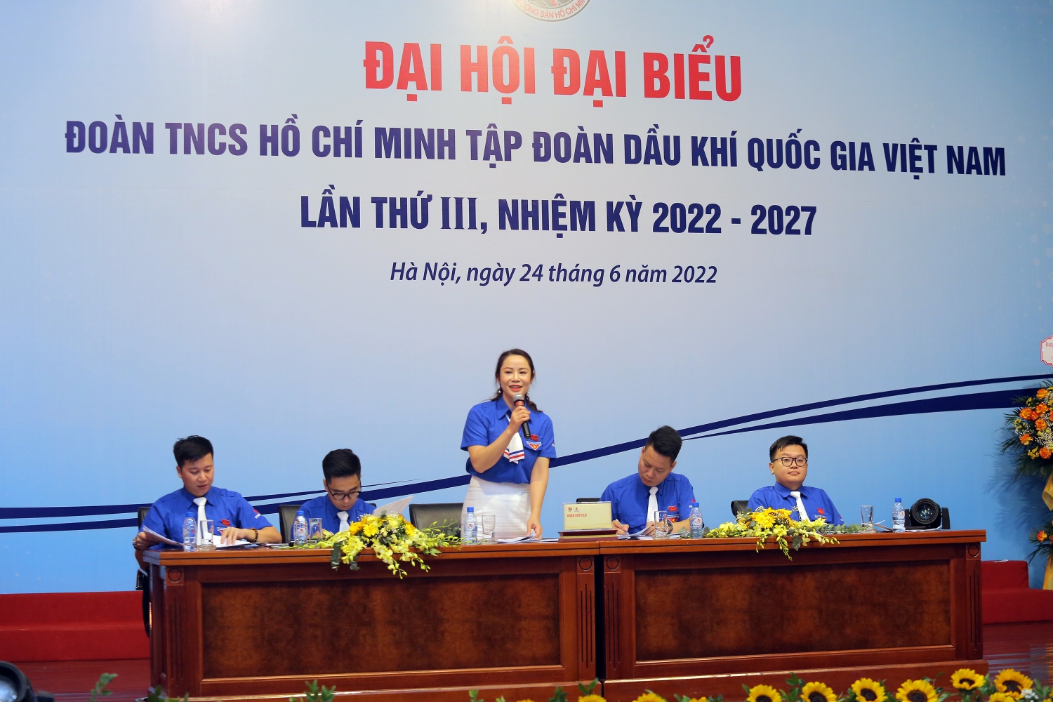 Khai mạc phiên thứ nhất Đại hội đại biểu Đoàn Thanh niên Tập đoàn lần thứ III, nhiệm kỳ 2022-2027 Khai mạc phiên thứ nhất Đại hội đại biểu Đoàn Thanh niên Tập đoàn lần thứ III, nhiệm kỳ 2022-2027