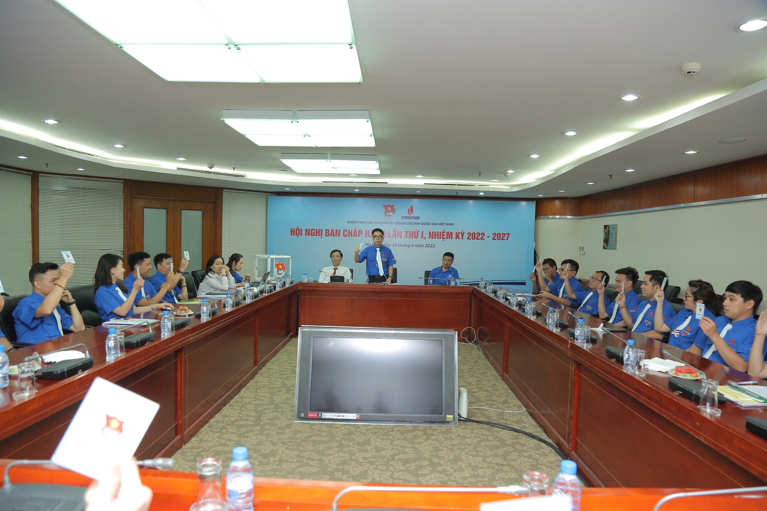 Khai mạc phiên thứ nhất Đại hội đại biểu Đoàn Thanh niên Tập đoàn lần thứ III, nhiệm kỳ 2022-2027 Khai mạc phiên thứ nhất Đại hội đại biểu Đoàn Thanh niên Tập đoàn lần thứ III, nhiệm kỳ 2022-2027