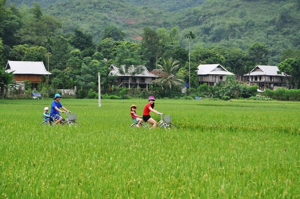Bản Lác-Điểm đến thú vị cuối tuần