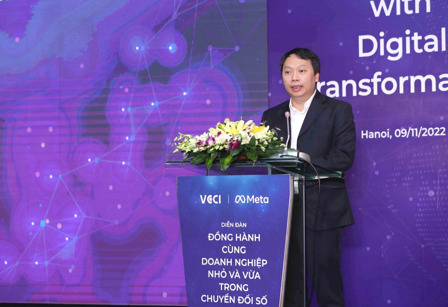 Không dùng nền tảng số thì không thể đẩy nhanh tiến trình chuyển đổi số trong các doanh nghiệp nhỏ và vừa