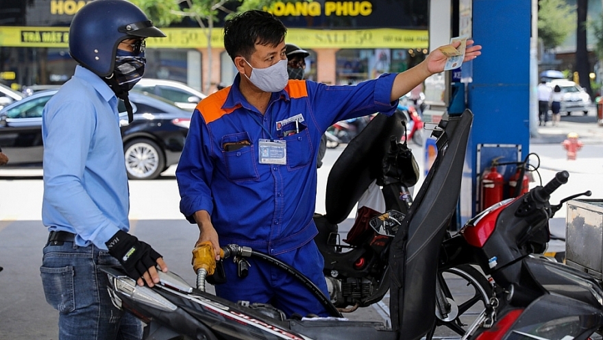 TP HCM kiến nghị rút ngắn chu kỳ điều chỉnh giá xăng dầu còn 3-5 ngày TP HCM kiến nghị rút ngắn chu kỳ điều chỉnh giá xăng dầu còn 3-5 ngày