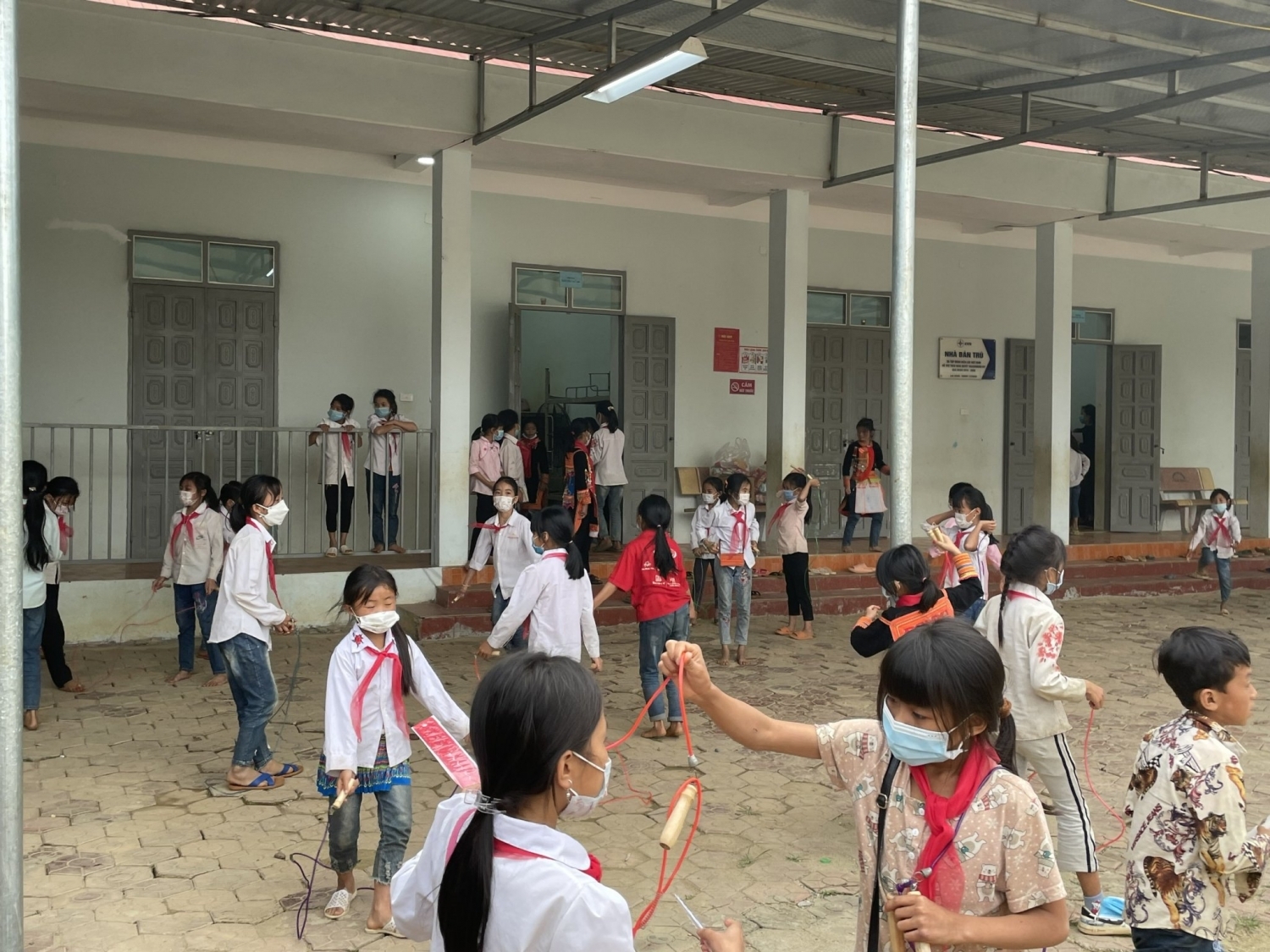 EVN đã thể hiện trách nhiệm cao với cộng đồng bằng nhiều hoạt động an sinh xã hội thiết thực, hiệu quả