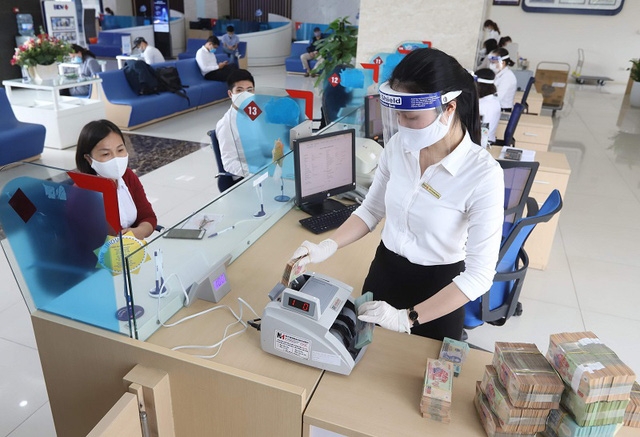 Tin ngân hàng ngày 30/11: Tổng dư nợ tín dụng tại TP HCM đạt hơn 3.200 tỷ đồng, tăng 19,5%