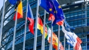 Tin Thị trường: EU cấm dầu Nga đến Đức, Ba Lan