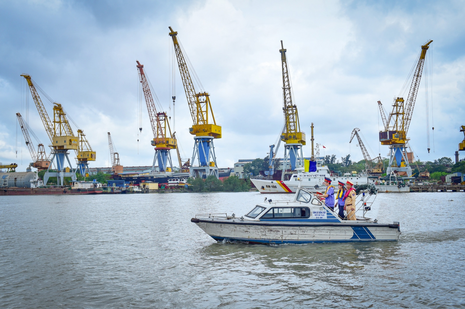 Bảo đảm an ninh kinh tế trong điều kiện phát triển kinh tế thị trường, hội nhập quốc tế và cuộc Cách mạng công nghiệp lần thứ tư