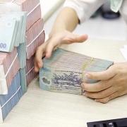Ngân hàng đồng loạt giảm lãi suất huy động