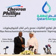 QatarEnergy và Chevron công bố quyết định đầu tư cuối cùng cho siêu dự án hóa dầu