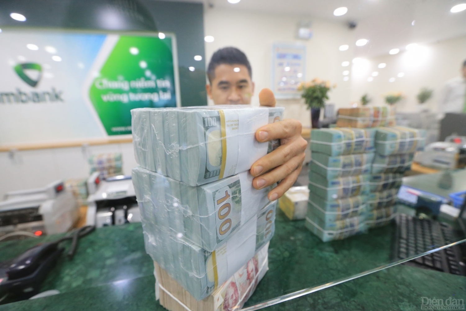 Cần thiết đặt mục tiêu giảm lãi suất trong năm 2023 | DIỄN ĐÀN TÀI CHÍNH