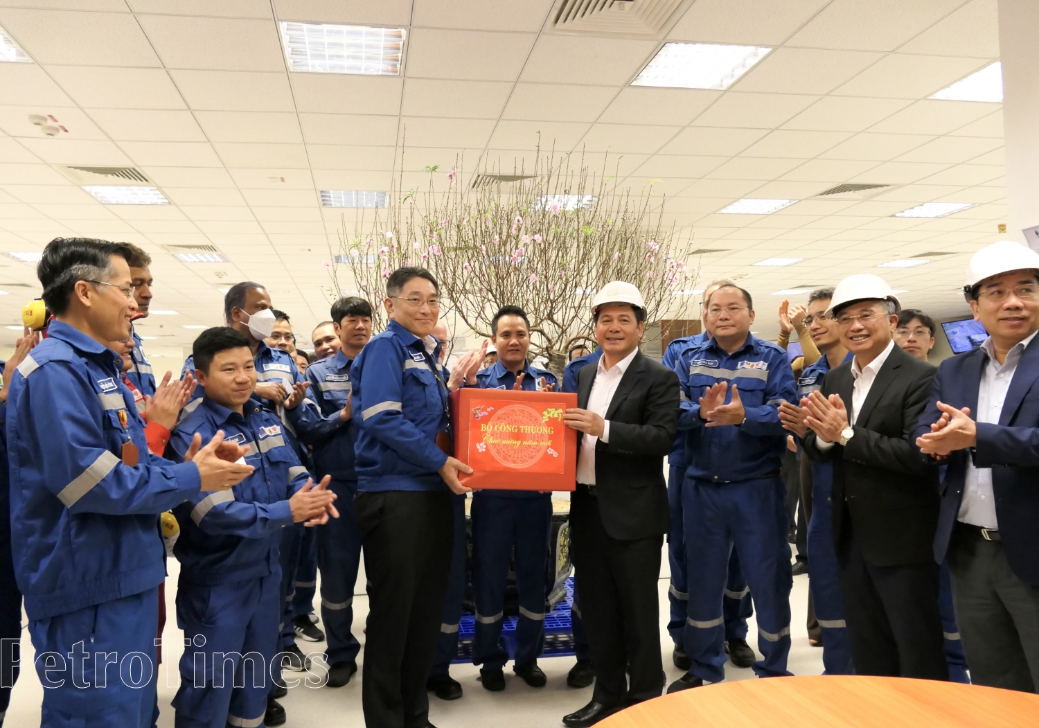 Lọc hoá dầu Nghi Sơn cam kết bảo đảm nguồn cung ra thị trường trong thời gian tới