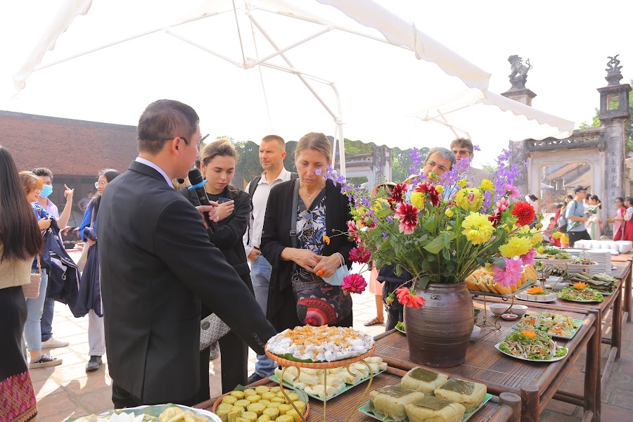 Hà Nội: Khám phá, trải nghiệm nét văn hóa ''Tết làng Việt