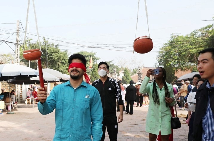 Hà Nội: Khám phá, trải nghiệm nét văn hóa ''Tết làng Việt