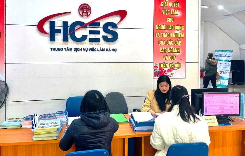Sàn giao dịch việc làm sôi động đầu Xuân Quý Mão