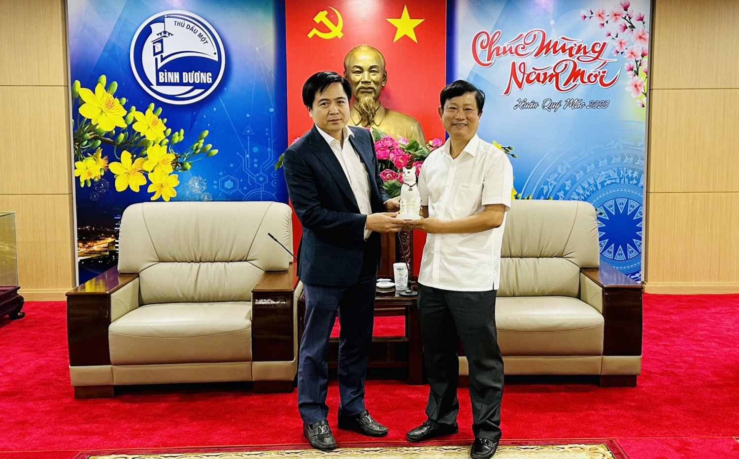 Bàn giải pháp tháo gỡ vướng mắc mặt bằng các dự án truyền tải điện đi qua tỉnh Bình Dương