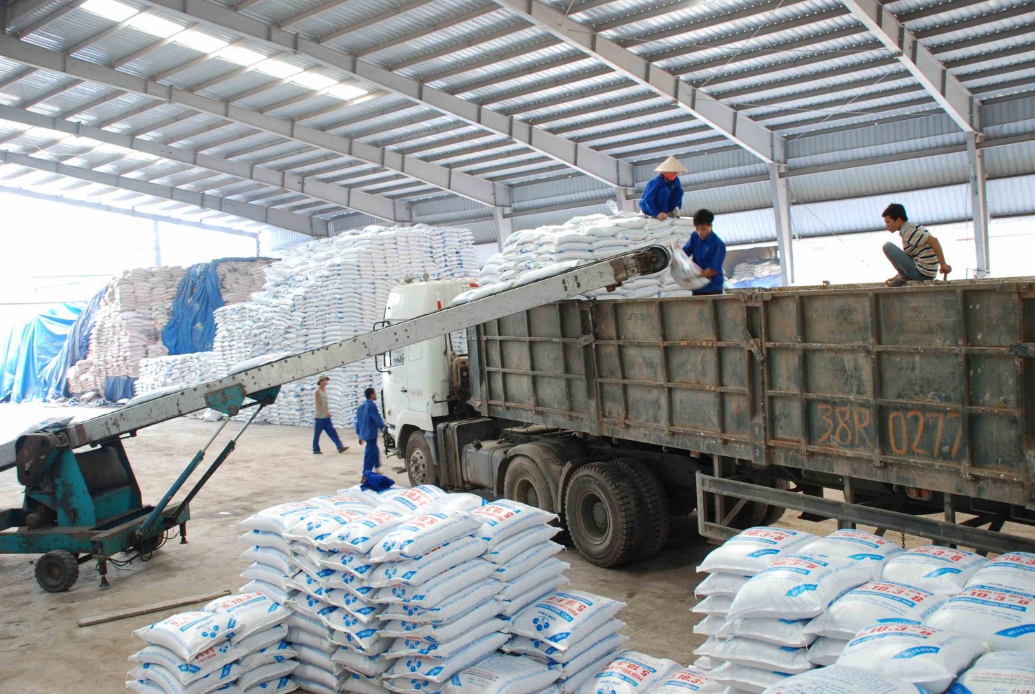 Tin tức kinh tế ngày 20/2: Kim ngạch xuất khẩu phân bón giảm mạnh