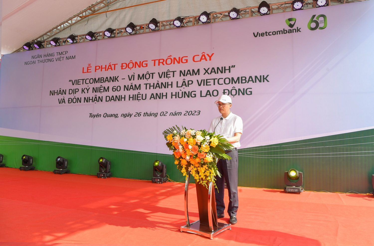 Vietcombank phát động chương trình trồng 60 nghìn cây xanh  “Vietcombank - Vì một Việt Nam xanh”
