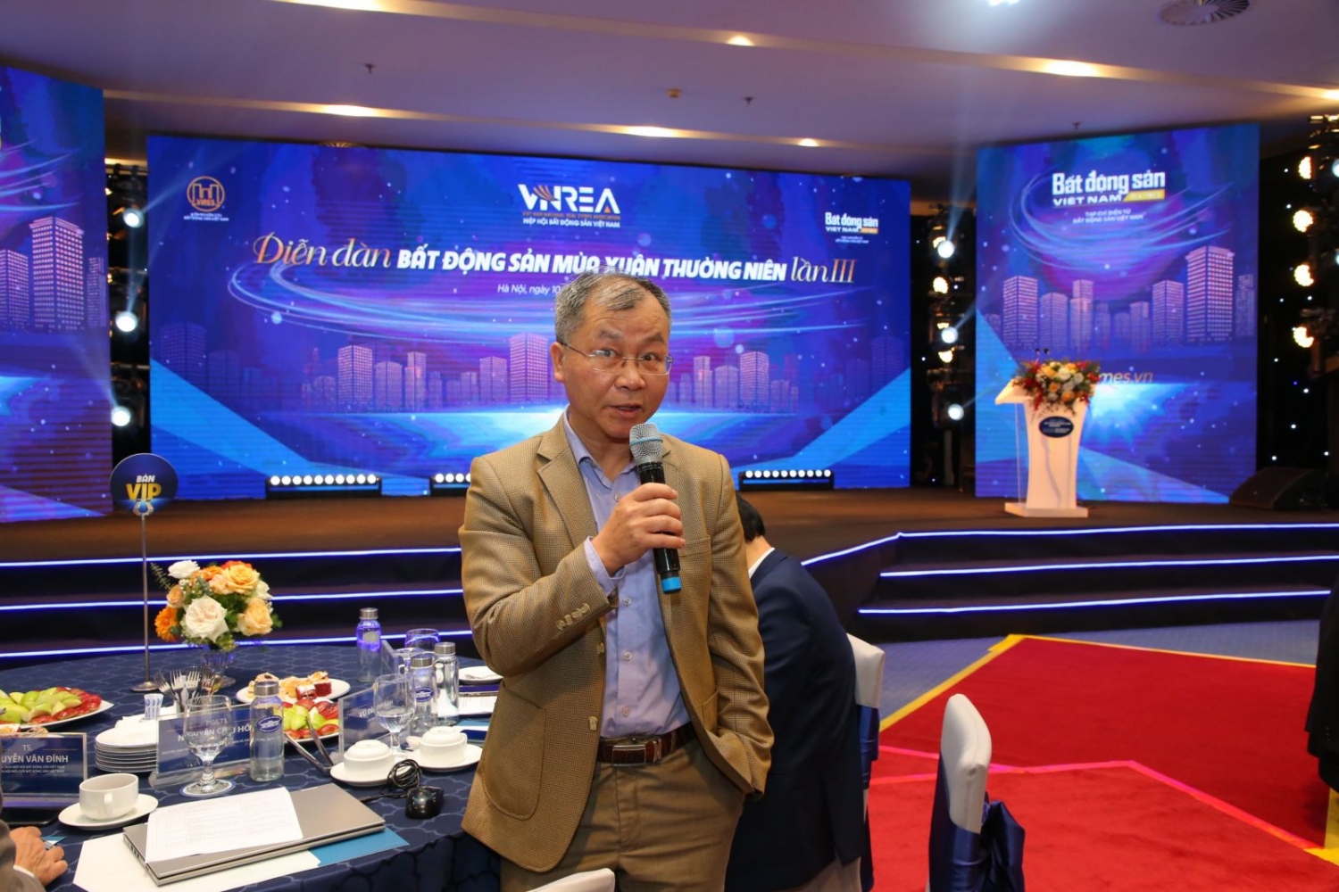 Khơi thông thị trường trái phiếu để bất động sản bứt phá