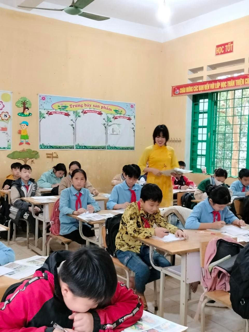 Ban nữ công BMĐH Vietsovpetro: Tổ chức Đêm nhạc “Tình ca tháng 3”