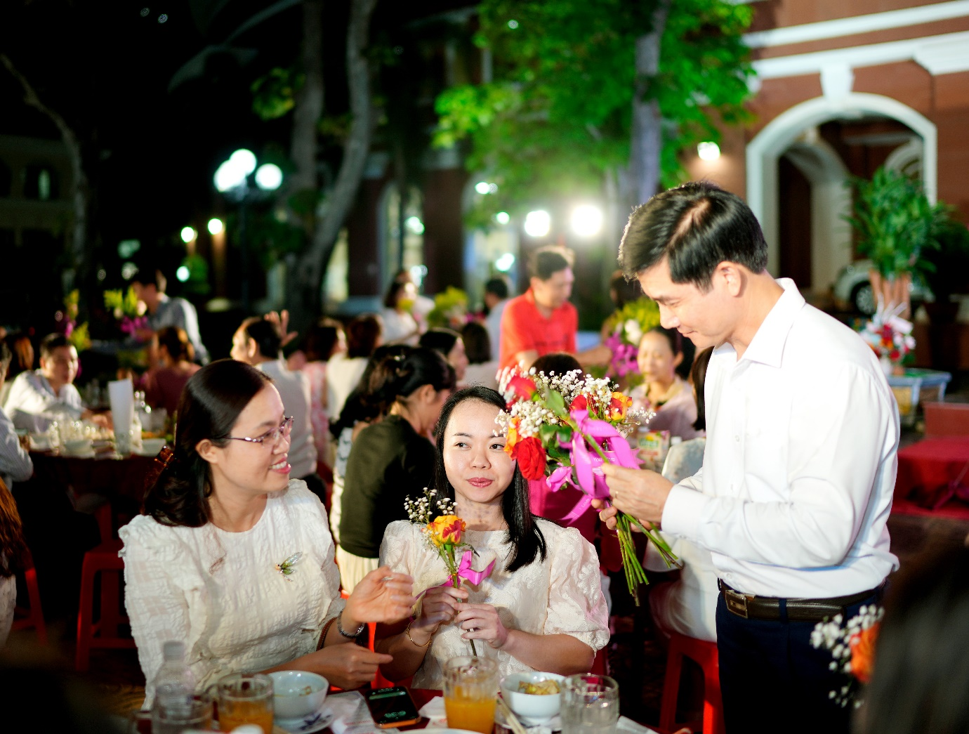 Ban nữ công BMĐH Vietsovpetro: Tổ chức Đêm nhạc “Tình ca tháng 3”