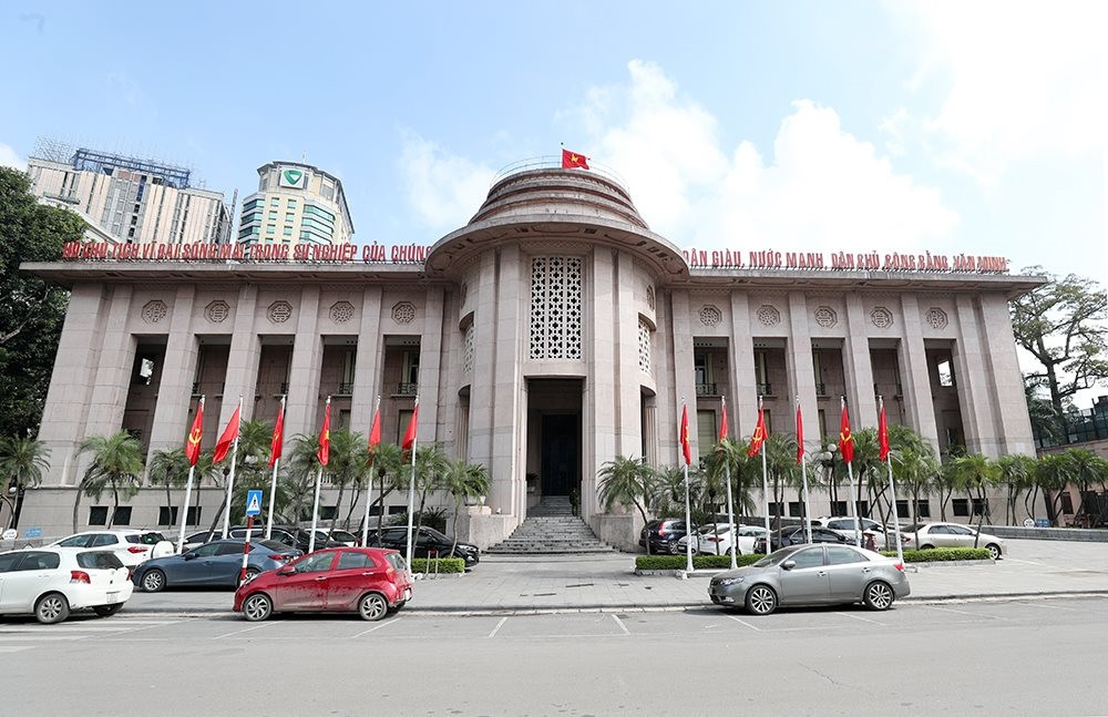 Tin ngân hàng nổi bật tuần qua: Lãi suất có thể tiếp tục hạ nhiệt