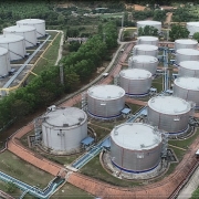 Tin tức kinh tế ngày 31/3: Việt Nam cần khoảng 12 tỷ USD đầu tư hạ tầng xăng dầu, khí đốt