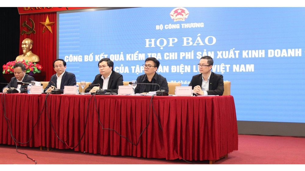 Vì sao EVN có khoản lỗ hơn 26.000 tỷ đồng trong năm 2022?
