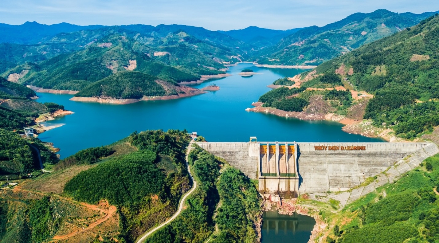  Nhà máy thủy điện Đakđrinh.
