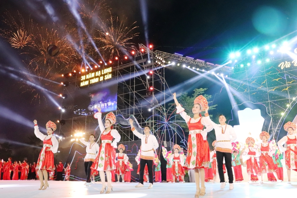 Carnaval Hạ Long 2023: Vũ điệu Hạ Long - Hòa nhịp năm châu