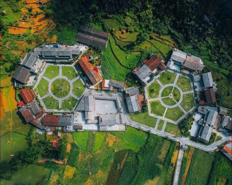 Ngôi làng H’Mông đẹp như phim trường ở Hà Giang Ngôi làng H’Mông đẹp như phim trường ở Hà Giang