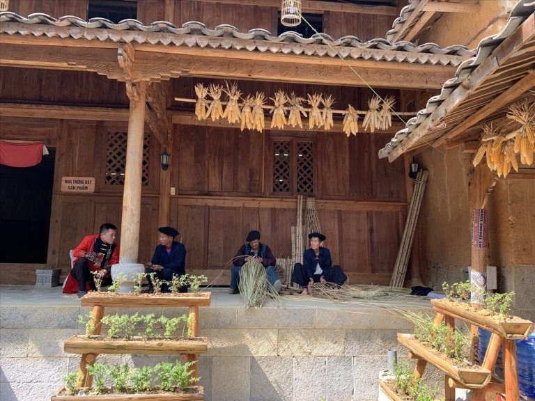 Ngôi làng H’Mông đẹp như phim trường ở Hà Giang Ngôi làng H’Mông đẹp như phim trường ở Hà Giang
