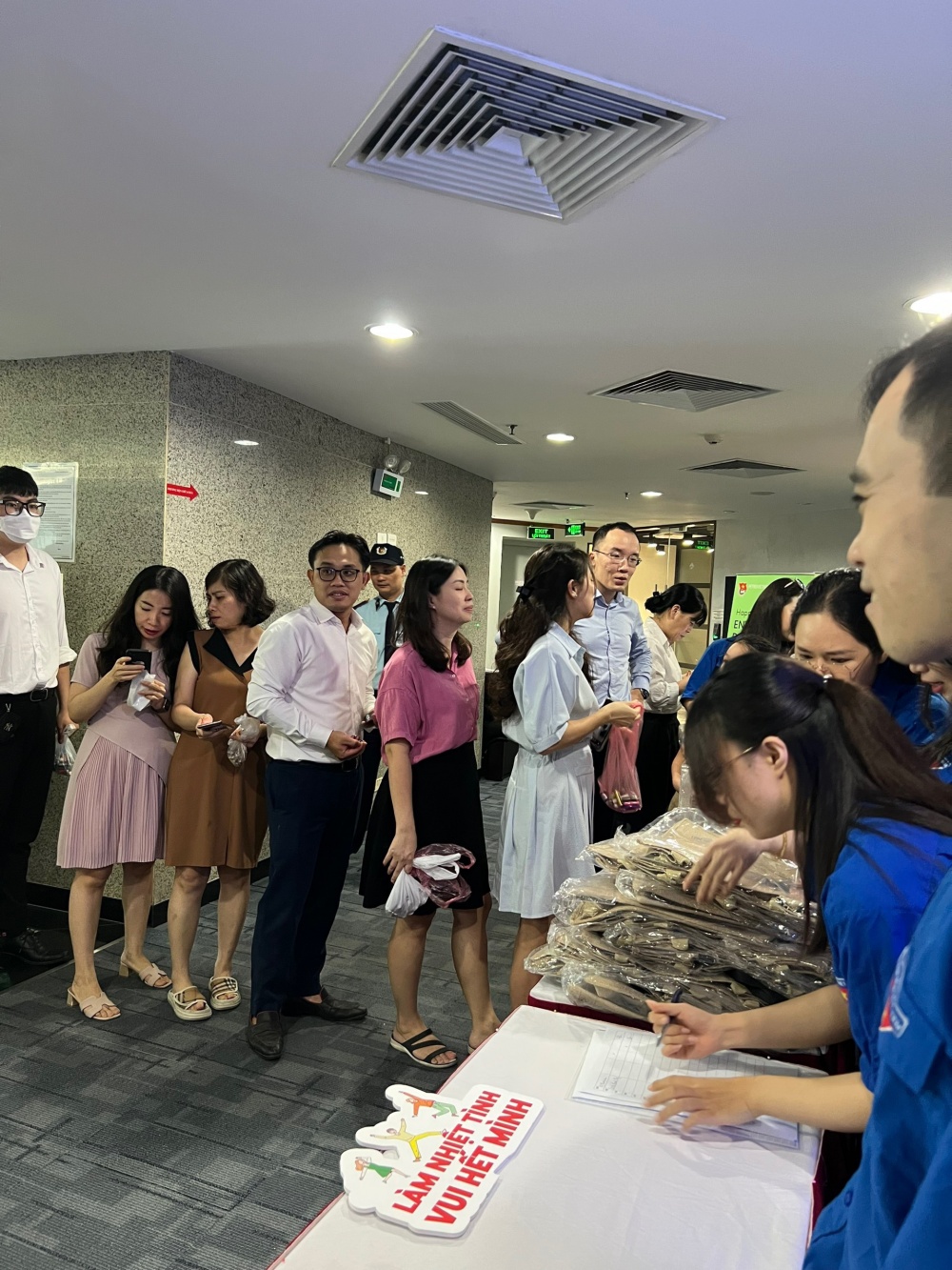 Đoàn Thanh niên PV Power “Đổi pin cũ- Nhận quà xanh” hưởng ứng ngày Môi trường Thế giới