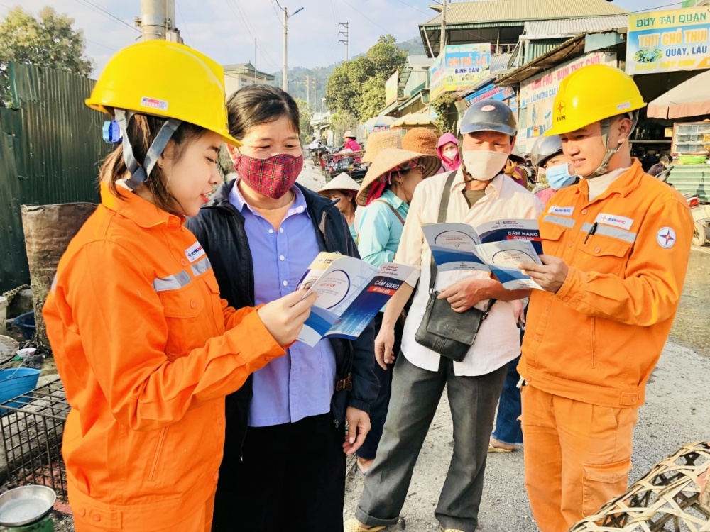 EVNNPC vượt qua thách thức cung cấp điện ổn định cho miền Bắc