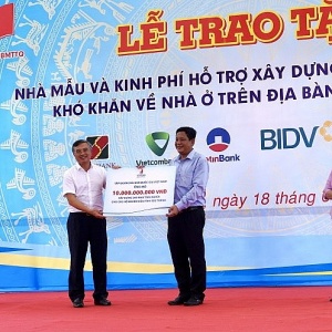Petrovietnam trao tài trợ 10 tỷ đồng xây dựng nhà cho người nghèo tại Sóc Trăng