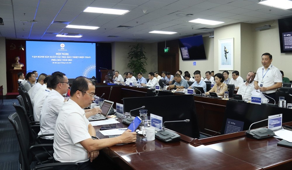 Đại điện chủ đầu tư phát biểu tại hội nghị Đại điện chủ đầu tư phát biểu tại hội nghị
