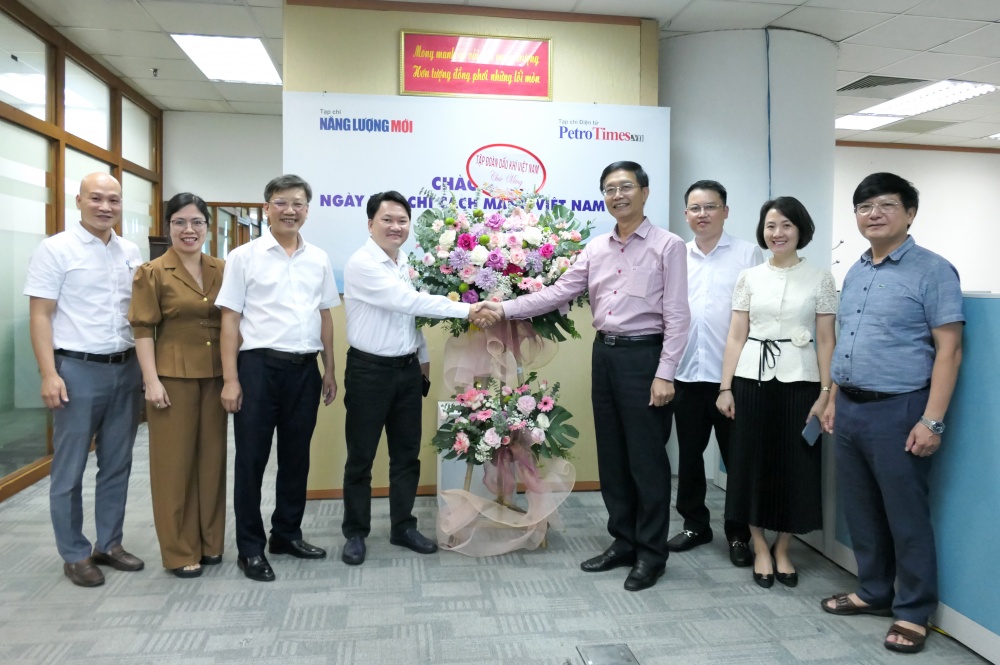 Lãnh đạo Tập đoàn Dầu khí Việt Nam chúc mừng Tạp chí Năng lượng Mới - PetroTimes Lãnh đạo Tập đoàn Dầu khí Việt Nam chúc mừng Tạp chí Năng lượng Mới - PetroTimes
