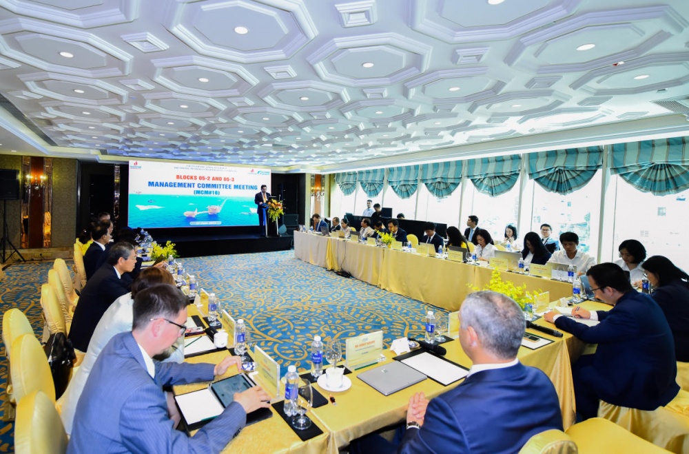 Toàn cảnh kỳ họp trực tuyến Ủy ban Quản lý Lô 05-2 & 05-3 lần thứ 16 Toàn cảnh kỳ họp trực tuyến Ủy ban Quản lý Lô 05-2 & 05-3 lần thứ 16