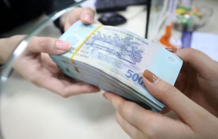 NHNN cấm các tổ chức tín dụng cho khách hàng vay vốn để gửi tiết kiệm