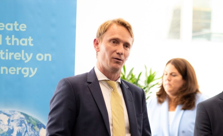 Vì sao trưởng bộ phận năng lượng tái tạo của Shell bất ngờ từ chức?