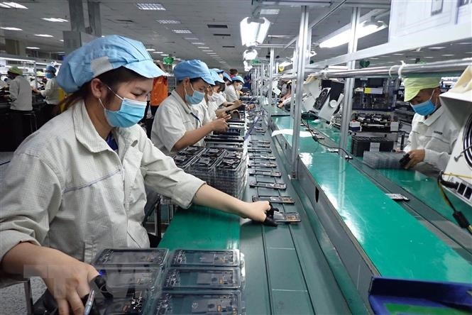 Tin tức kinh tế ngày 23/7: Số lao động có việc làm tăng nhẹ