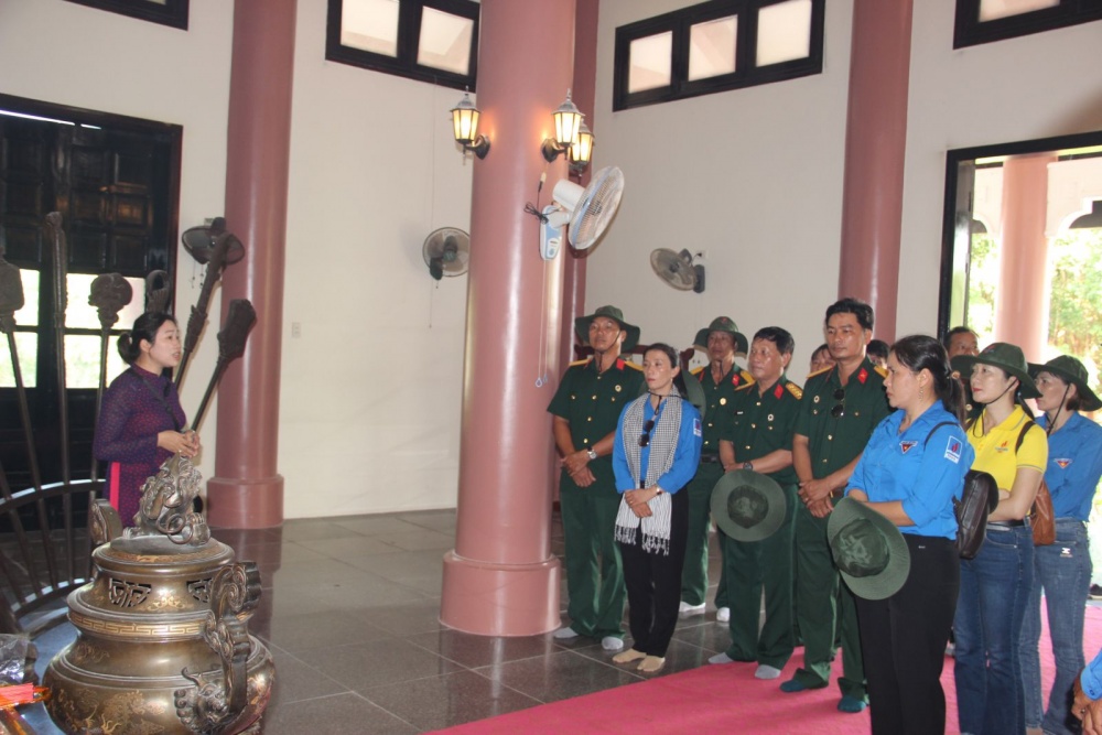 Hội CCB và Đoàn Thanh niên DQS tổ chức Chương trình về nguồn nhân kỉ niệm 76 năm Ngày Thương binh - Liệt sĩ 27/7 Hội CCB và Đoàn Thanh niên DQS tổ chức Chương trình về nguồn nhân kỉ niệm 76 năm Ngày Thương binh - Liệt sĩ 27/7