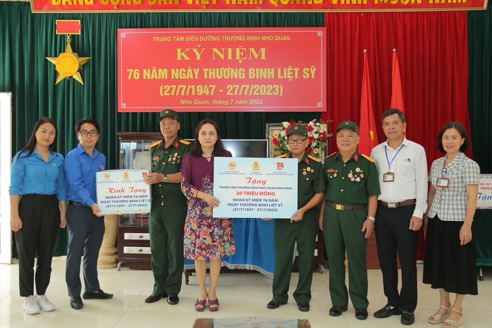 Công đoàn Dầu khí Việt Nam và Đoàn Thanh niên Tập đoàn thăm hỏi, tri ân các thương, bệnh binh tại Ninh Bình và Hà Nam