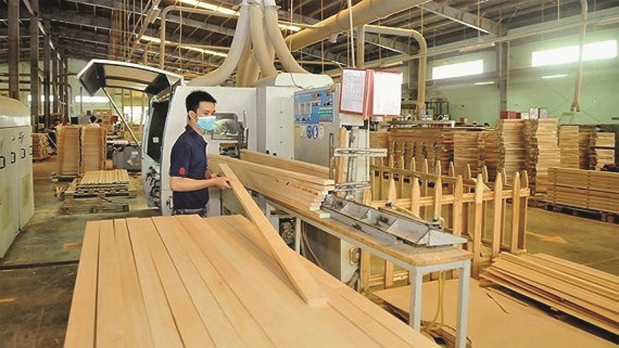 Tin tức kinh tế ngày 28/7: Đơn hàng xuất khẩu đồ gỗ bắt đầu quay trở lại