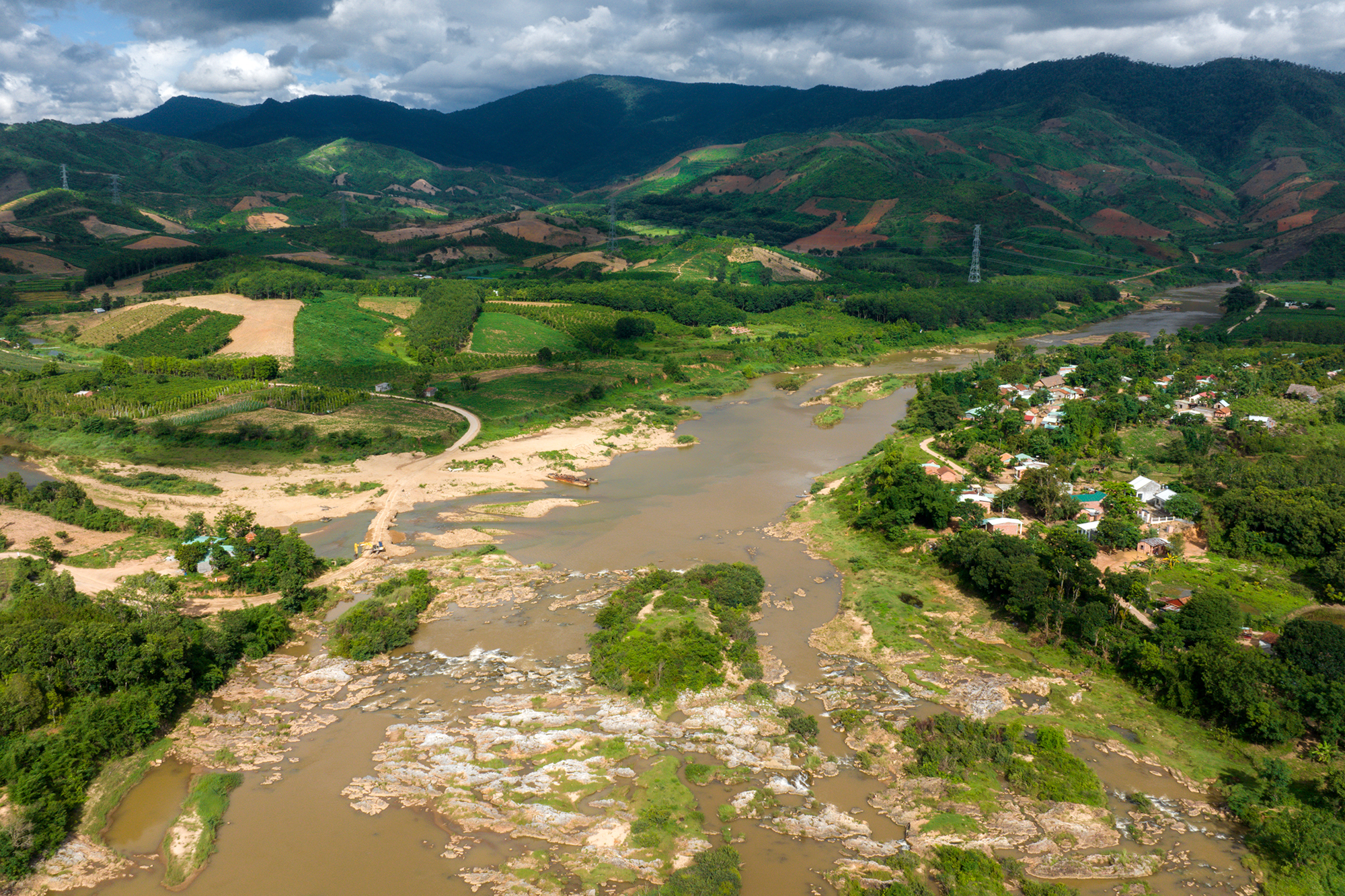 Cảnh đẹp Kon Skôi