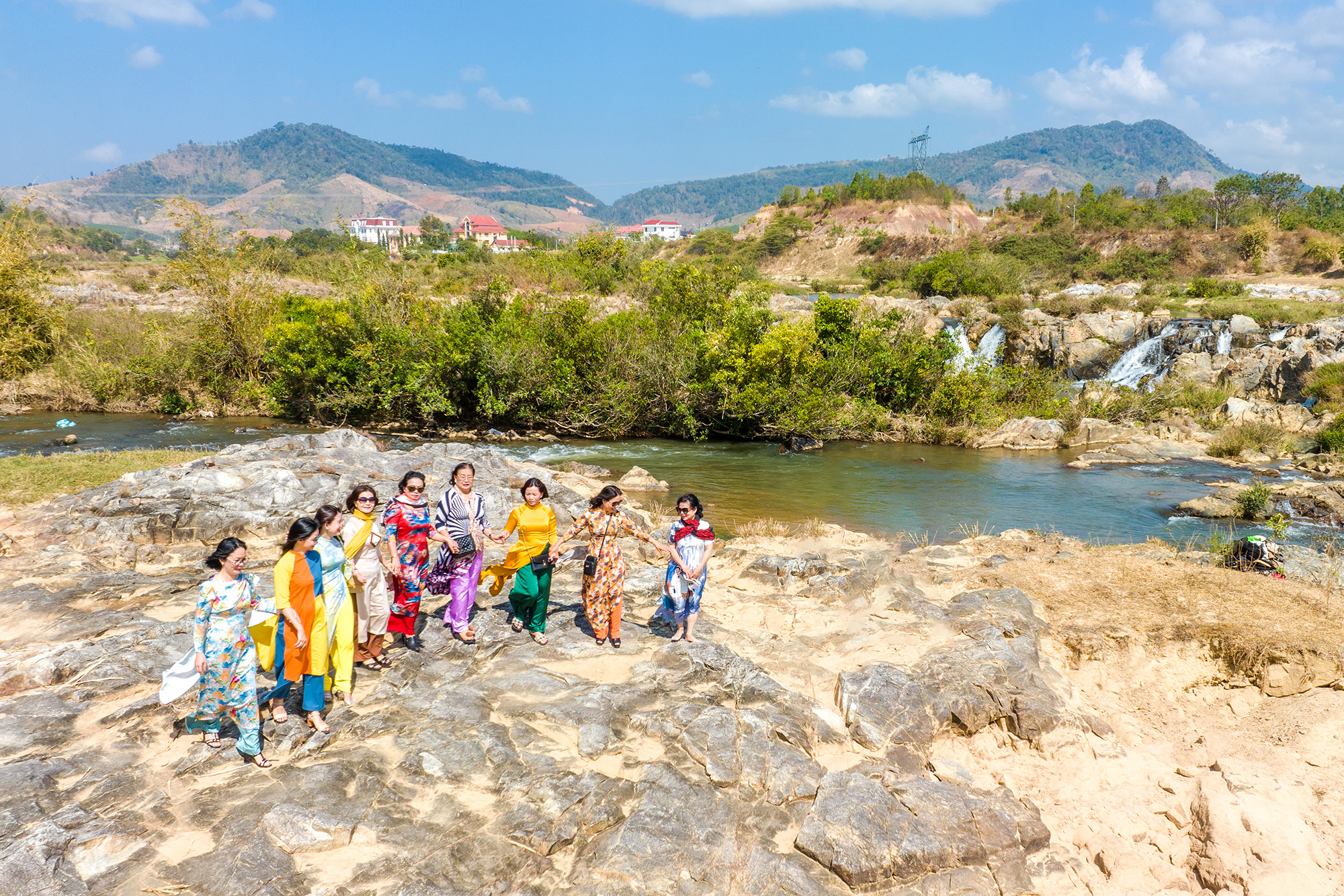 Cảnh đẹp Kon Skôi