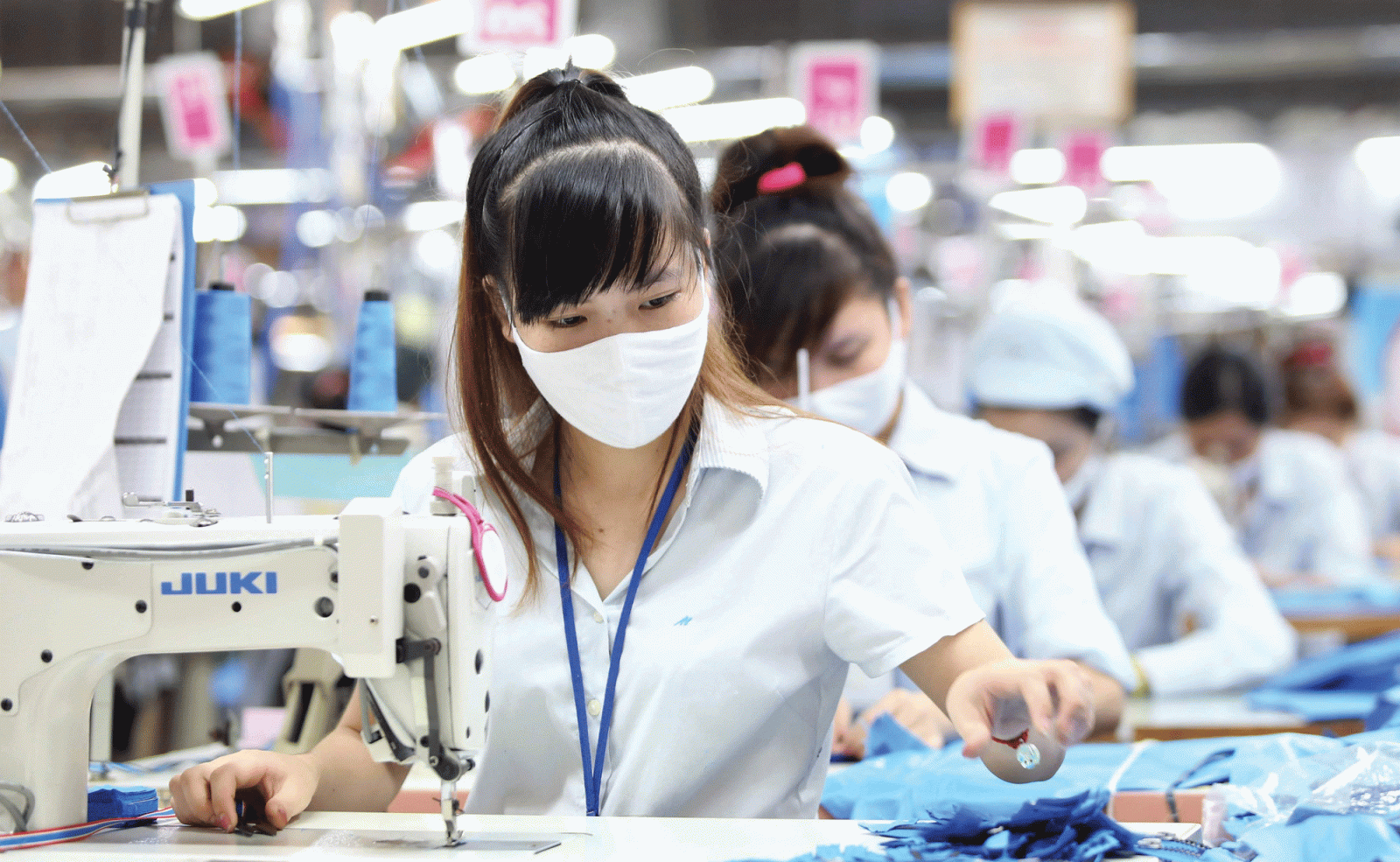 Do tác động khách quan từ suy thoái kinh tế, xuất khẩu dệt may Việt Nam vào Mỹ giảm gần 27%