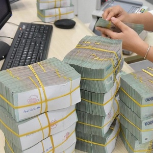 Tin tức kinh tế ngày 18/8: Ngân hàng đua nhau mua lại trái phiếu trước hạn